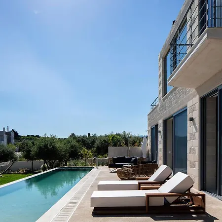 Heniochos Ханья