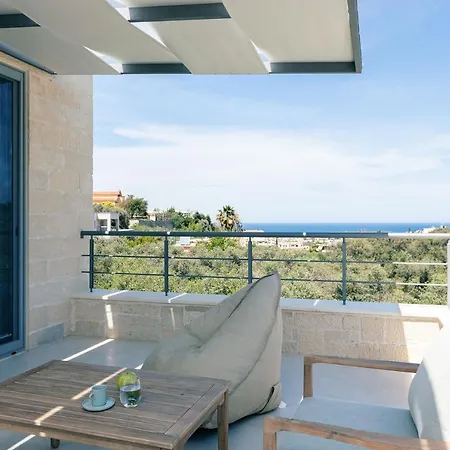 וילה Heniochos *