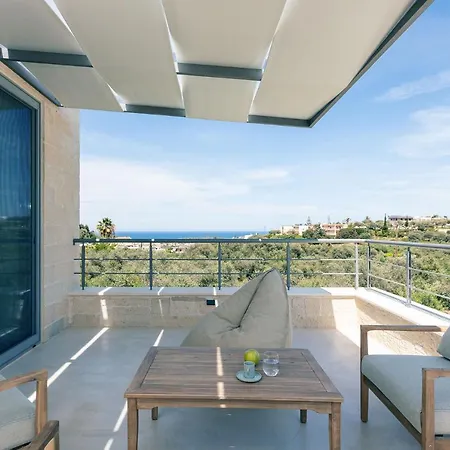 Heniochos חאניה